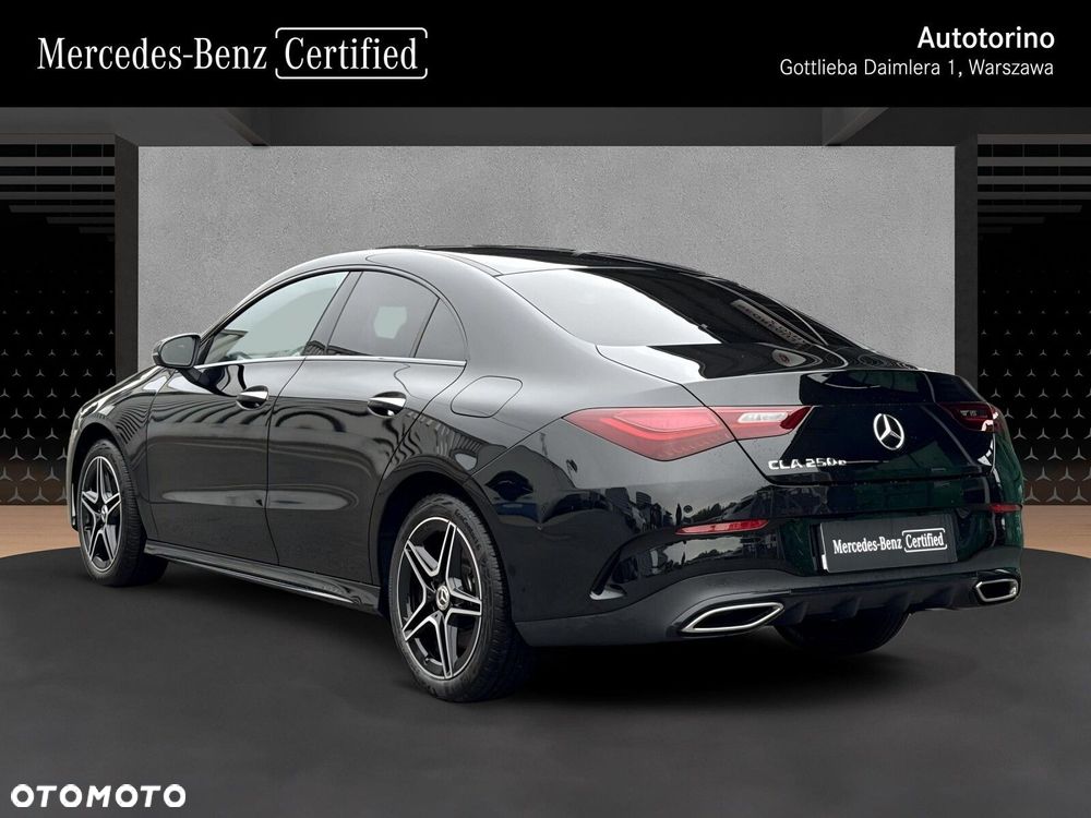 Mercedes-Benz CLA - 4