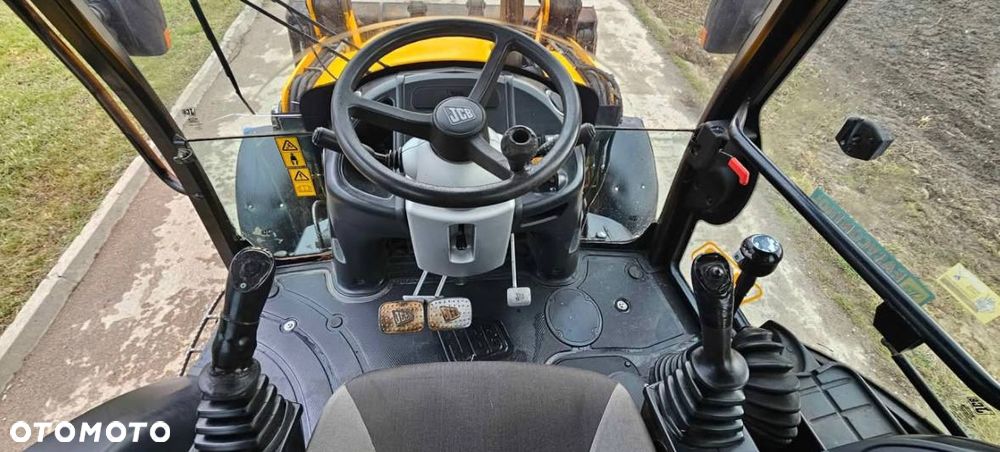 JCB 3CX - 6