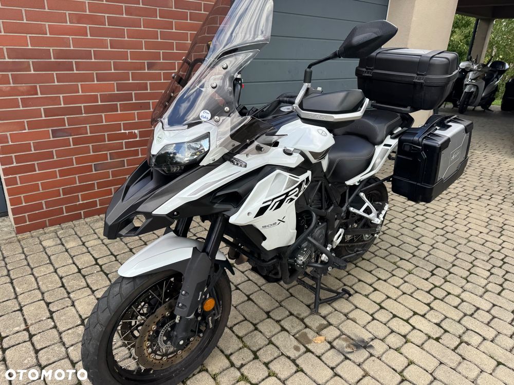 Benelli TRK 502X - 10