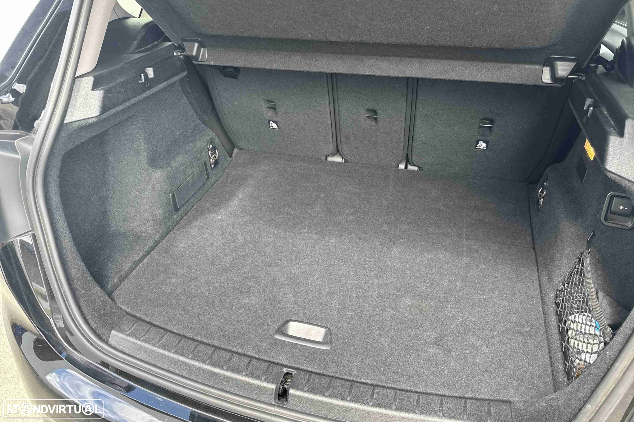 BMW 225xe Active Tourer - 10