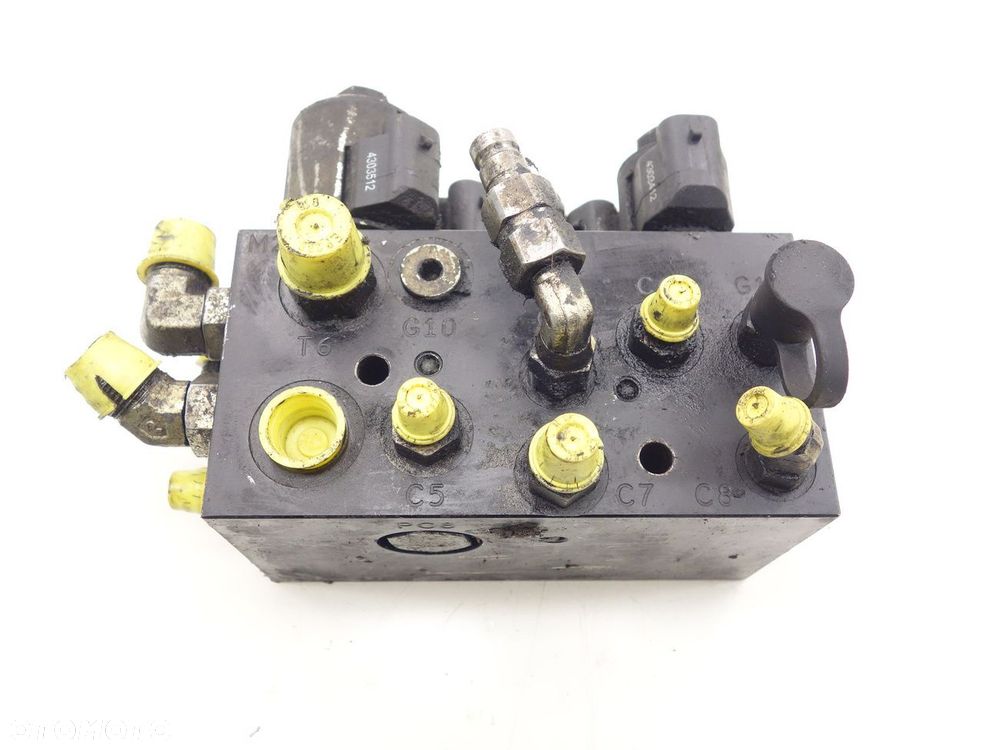 Zamiatarka Tennant M20 Rozdzielacz Hydrauliczny 1018938 - 1