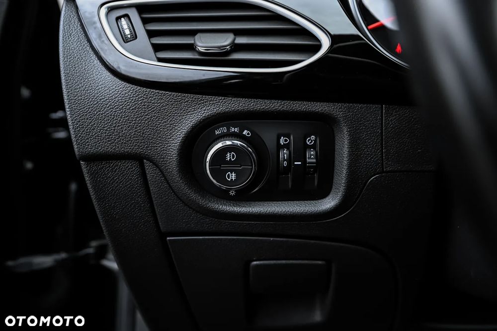 Opel Astra 1.4 Turbo Start/Stop Innovation - 26