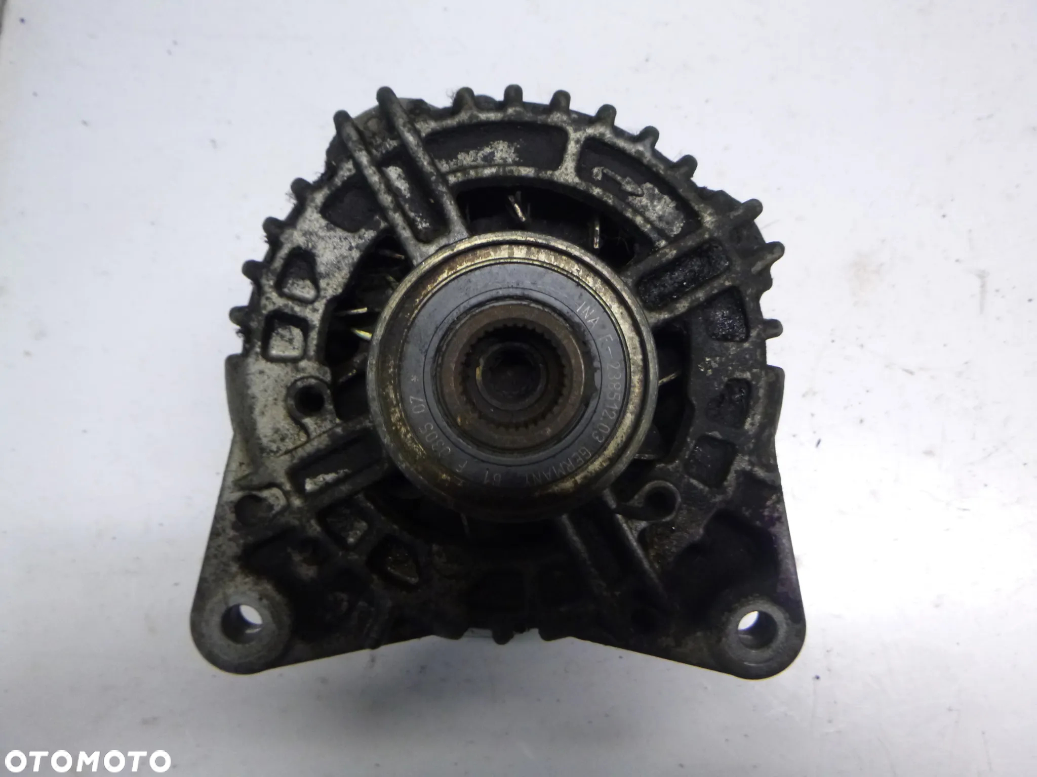 ALTERNATOR RENAULT MASTER II 2,5 DCI  8200190721  150A BOSCH - 3