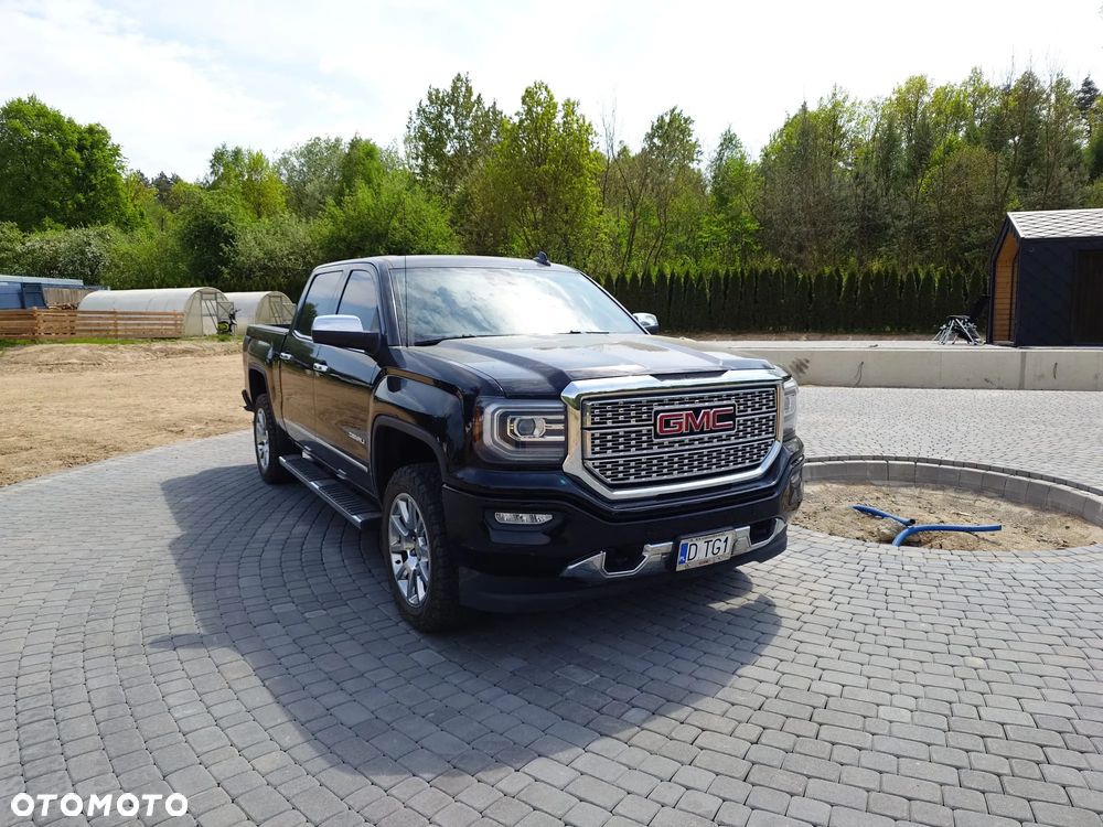 GMC Sierra - 11