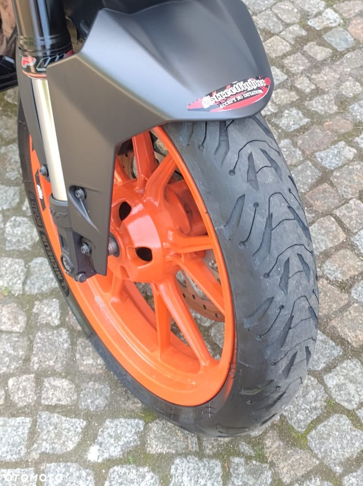 KTM Duke 125 - 21
