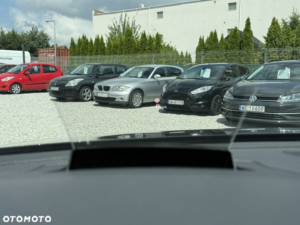 Volkswagen Passat Variant 2.0 TDI SCR DSG Elegance - 34