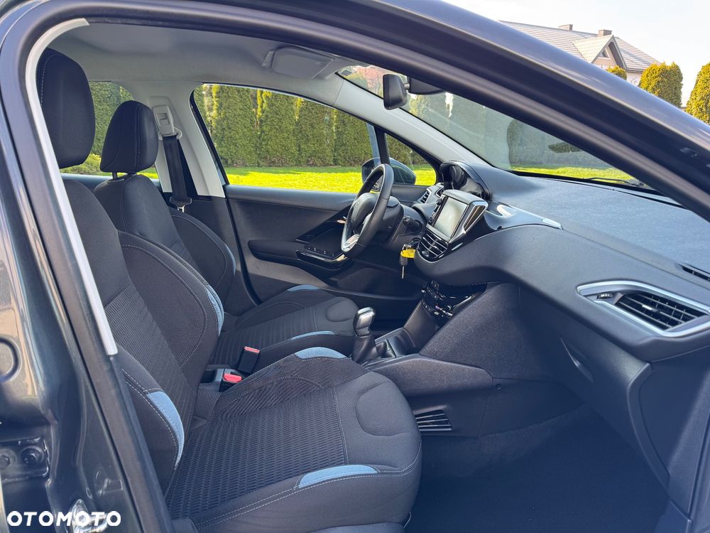 Peugeot 208 1.2 PureTech Allure - 14