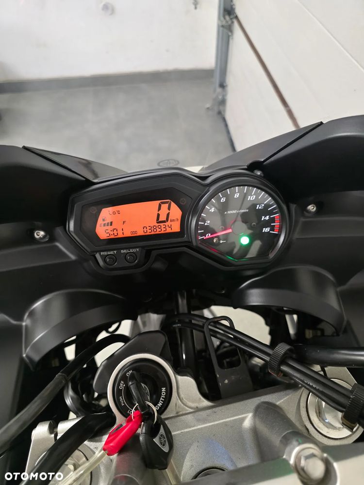 Yamaha FZ6 - 13