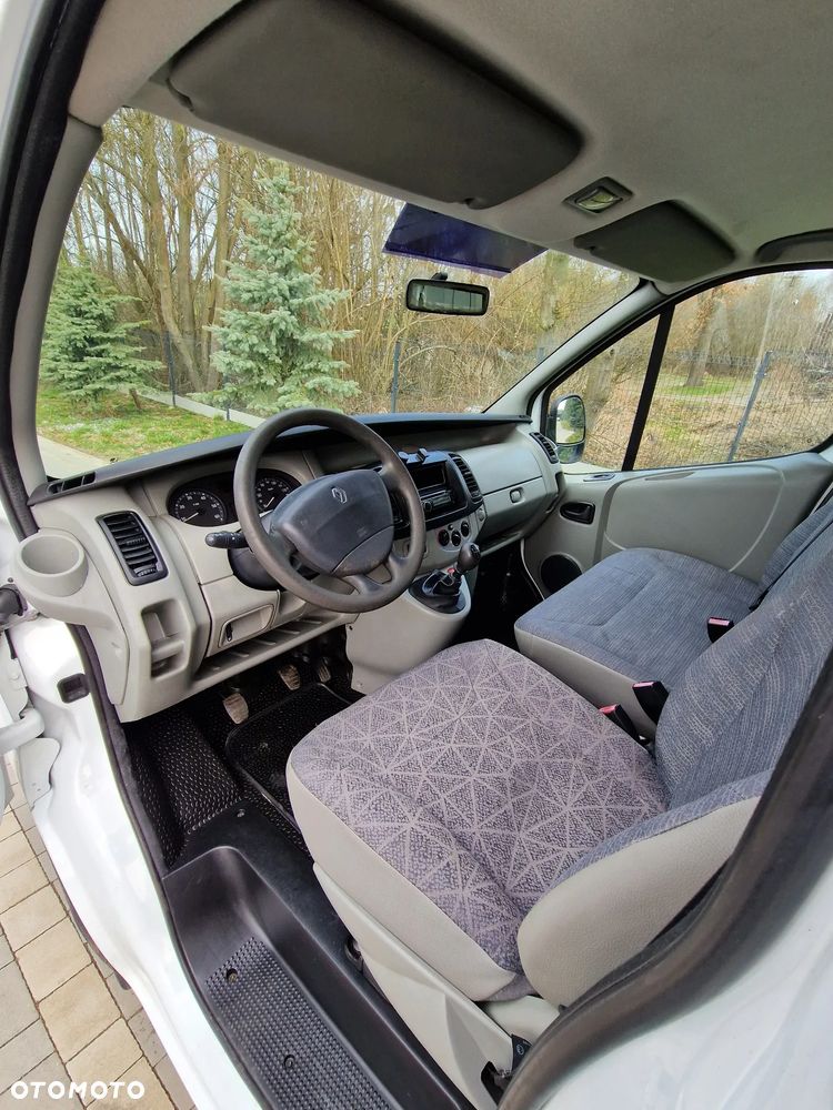 Renault Trafic - 22