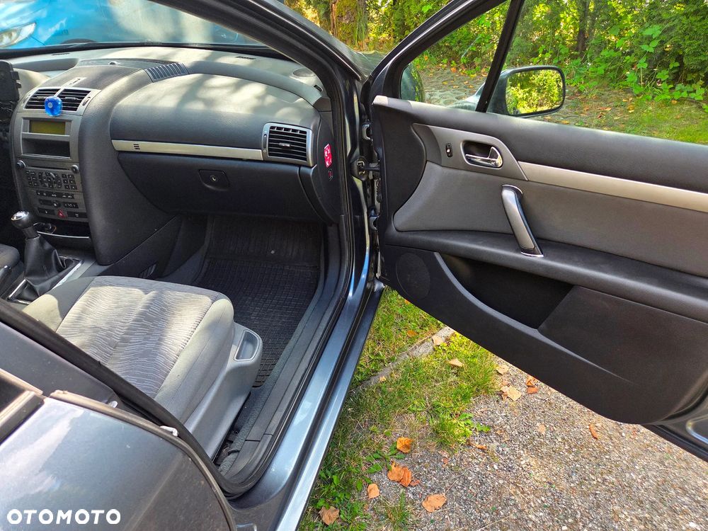 Peugeot 407 - 12
