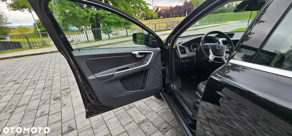 Volvo XC 60 D5 AWD Summum - 16
