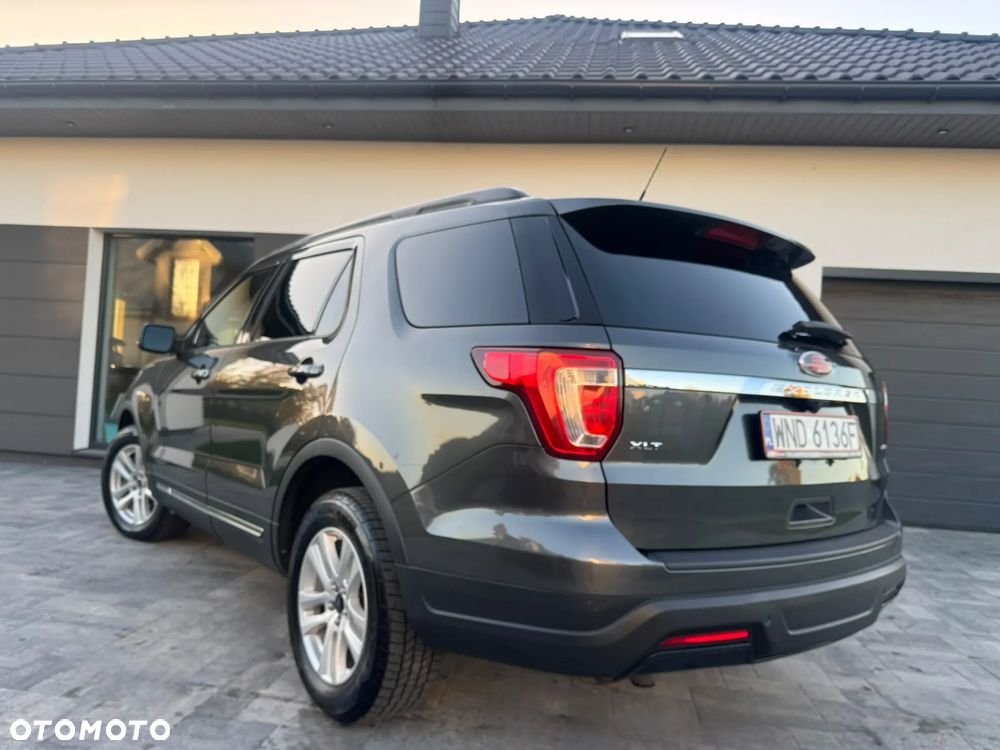 Ford Explorer - 3