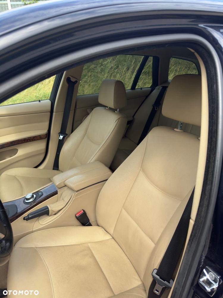 BMW Seria 3 325xi - 3