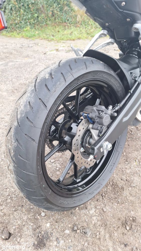 Honda CB - 12