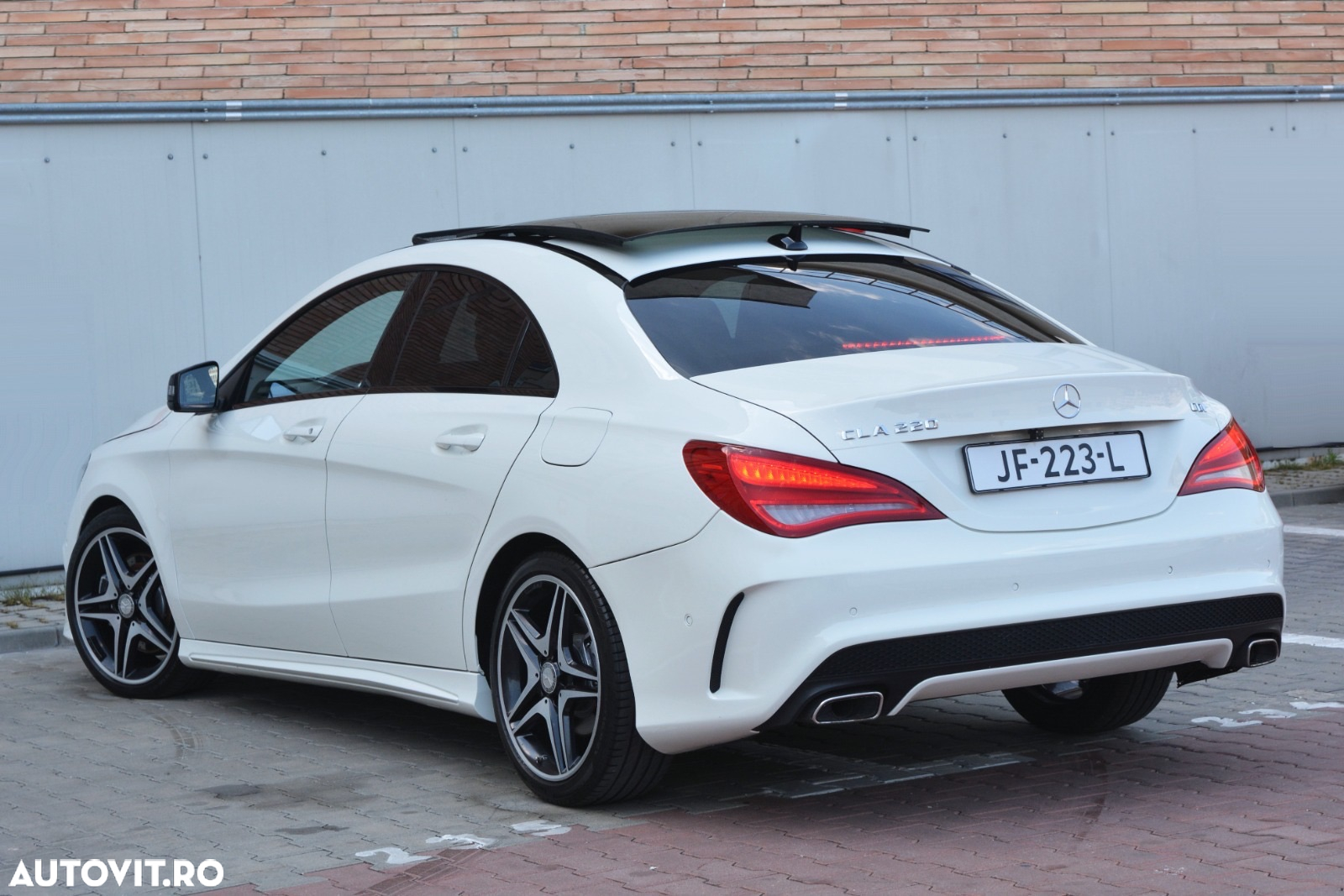 Mercedes-Benz CLA 220 d 7G-DCT AMG Line - 4
