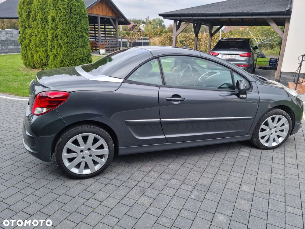 Peugeot 207 CC 1.6 Intense - 10