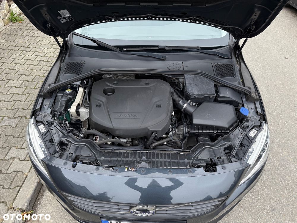 Volvo V60 D2 Momentum - 10