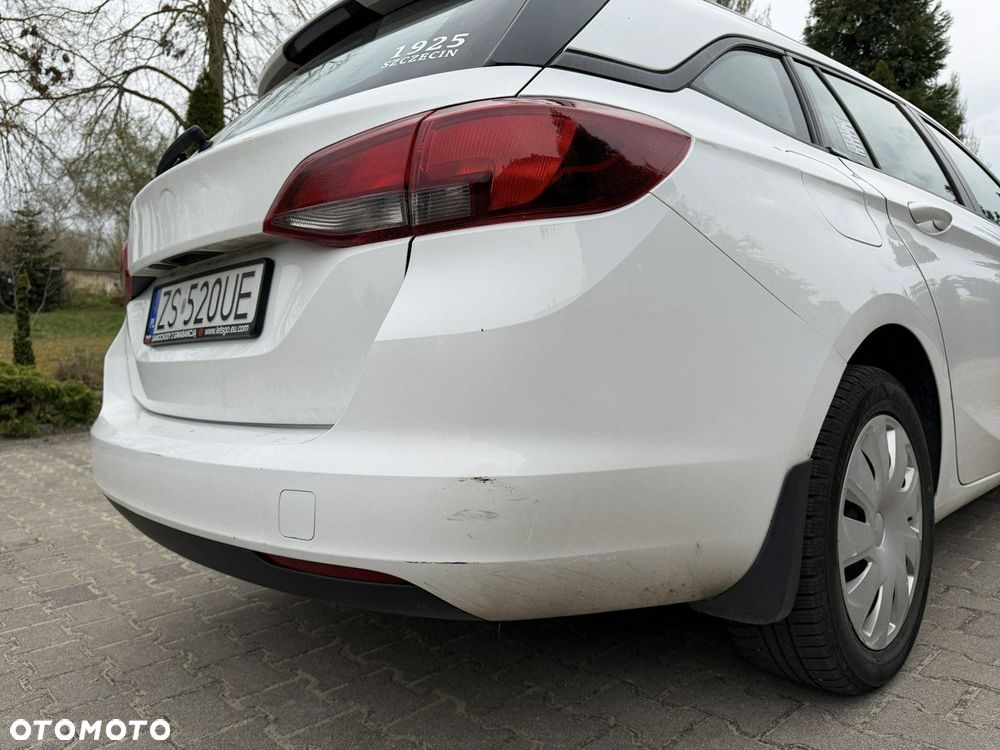 Opel Astra 1.6 CDTI Essentia - 22