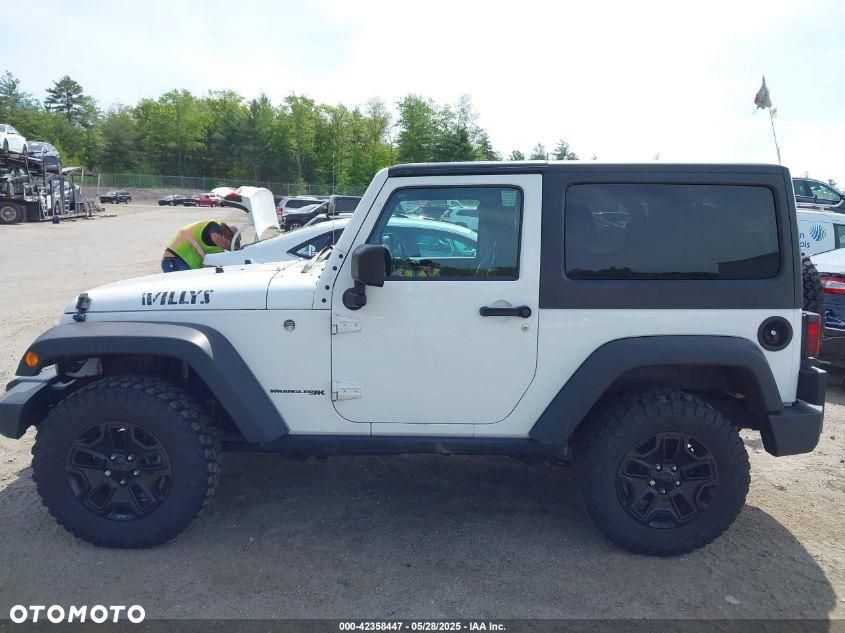 Jeep Wrangler - 15