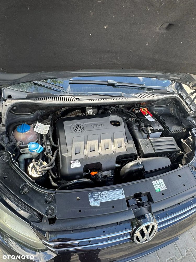 Volkswagen Touran 2.0 TDI Highline DSG - 27