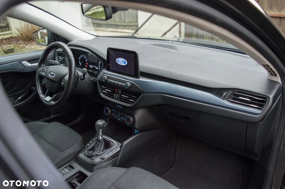 Ford Focus 1.0 EcoBoost Hybrid ACTIVE X - 25