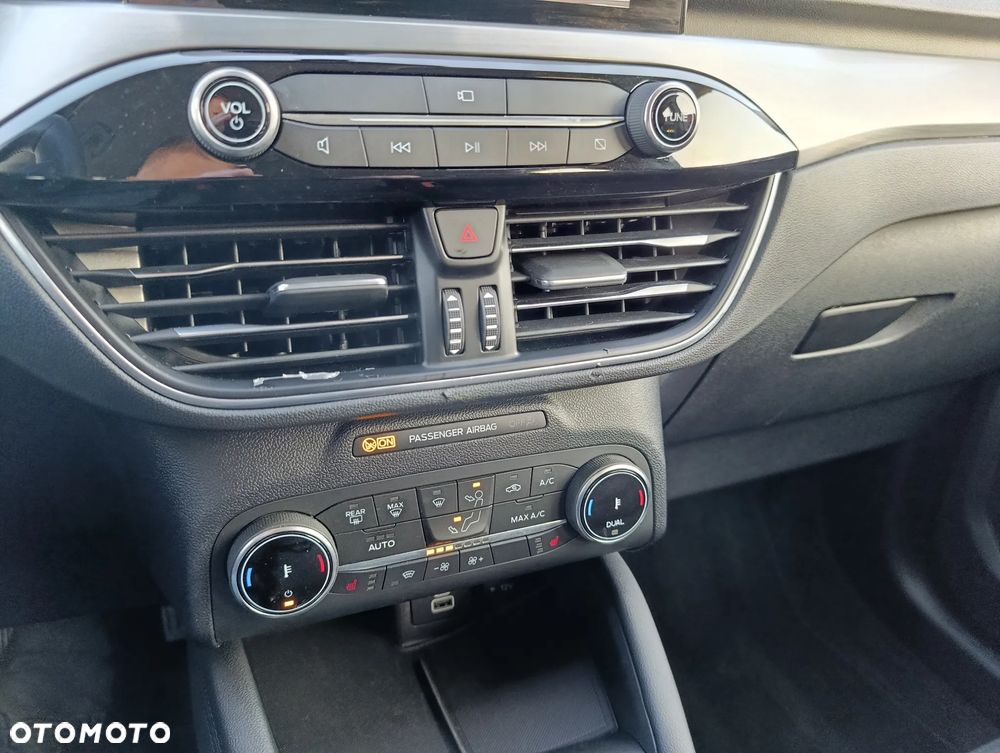 Ford Kuga - 29