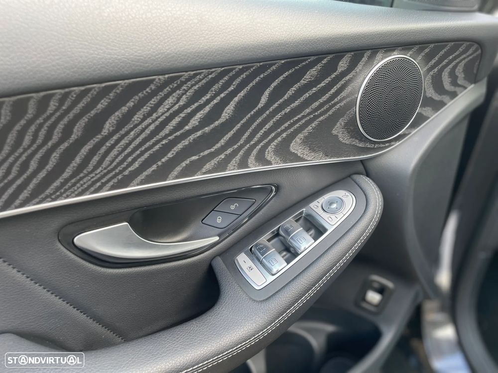 Mercedes-Benz GLC 300 e 4Matic - 29