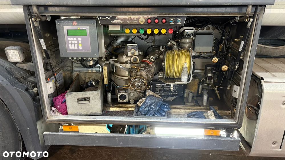 Mercedes-Benz 2543 - 10