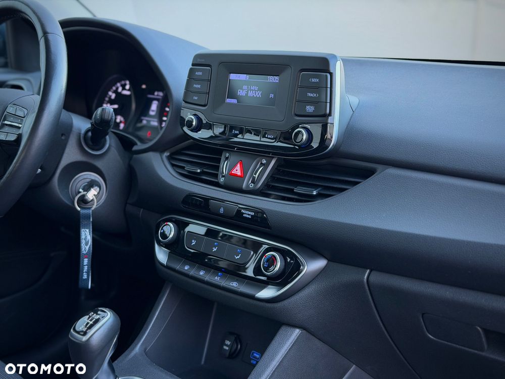 Hyundai i30 1.5 DPI Modern - 10