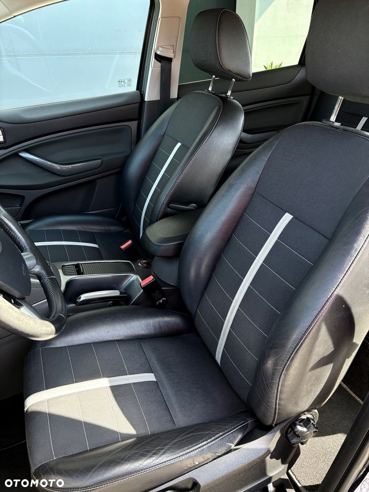 Ford Kuga 2.0 TDCi Titanium - 22
