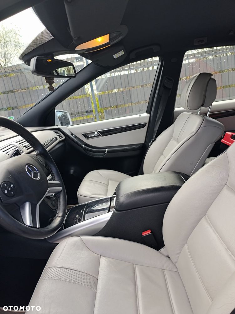Mercedes-Benz Klasa R 350 CDI 4-Matic - 38
