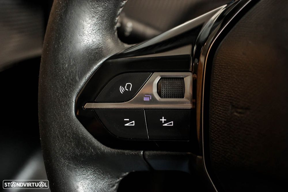 Peugeot e-208 Active Pack - 19