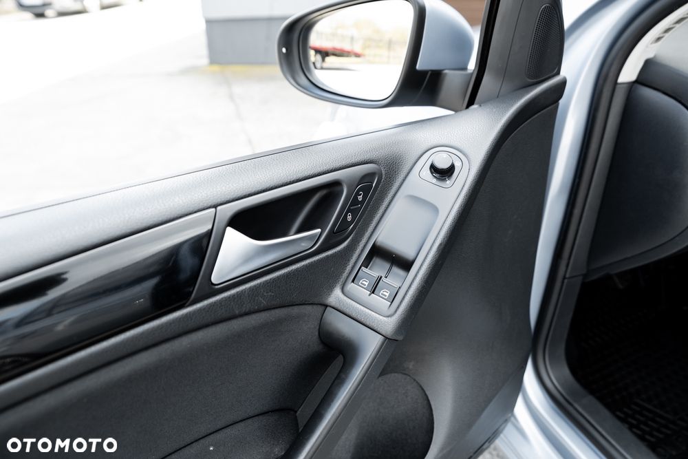 Volkswagen Golf 1.6 Comfortline - 19