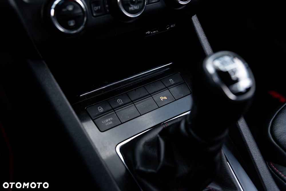 Skoda Octavia 2.0 TSI RS 230 - 37