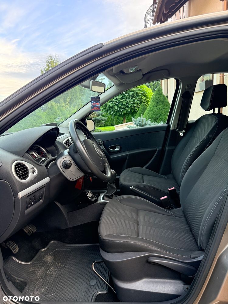 Renault Clio 1.2 16V 75 Dynamique - 14