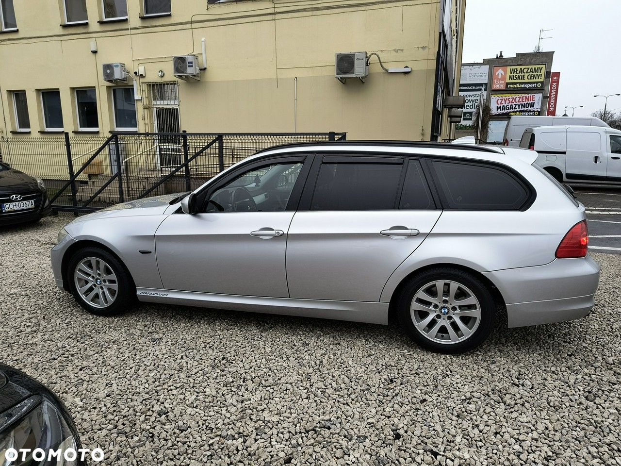 BMW Seria 3 318d Touring Sport Line - 9