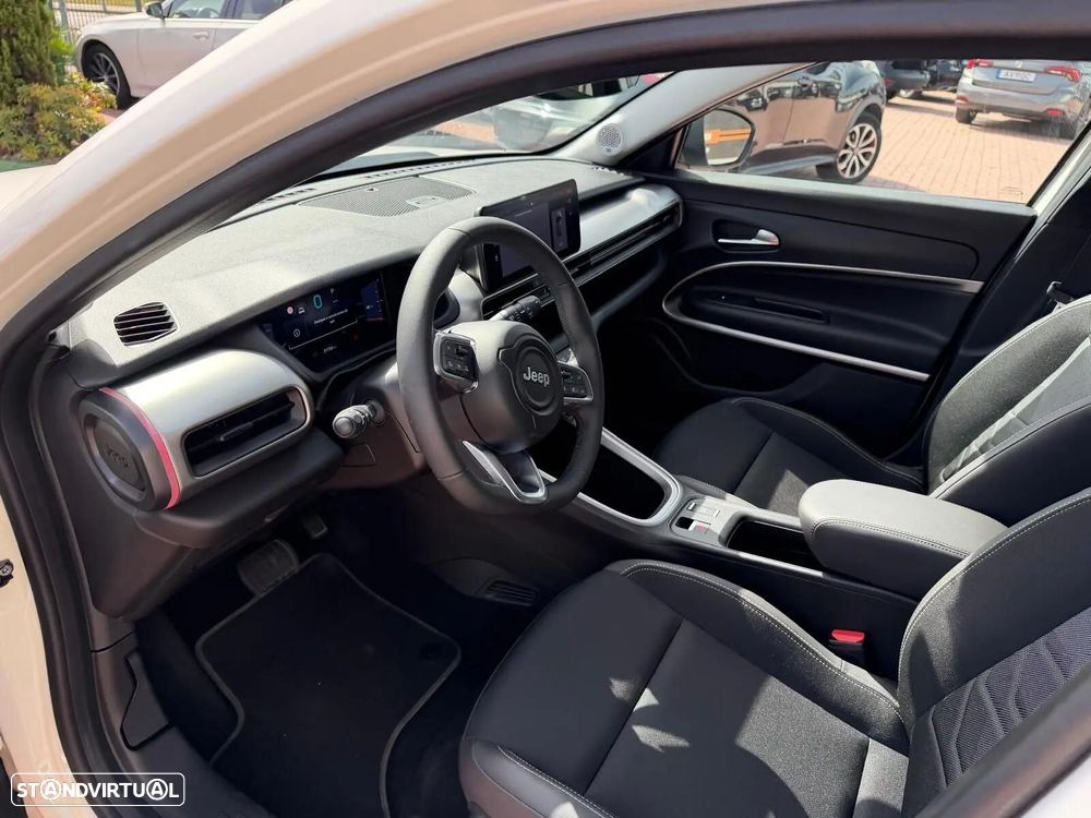 Jeep Avenger 1.2 e-Hybrid Altitude DCT - 19