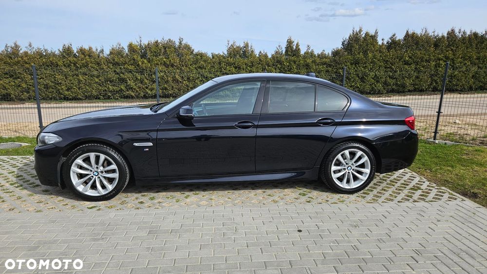 BMW Seria 5 525d xDrive - 2
