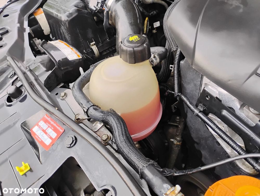 Suzuki Grand Vitara 1.9 DDiS Comfort + DPF Family - 32