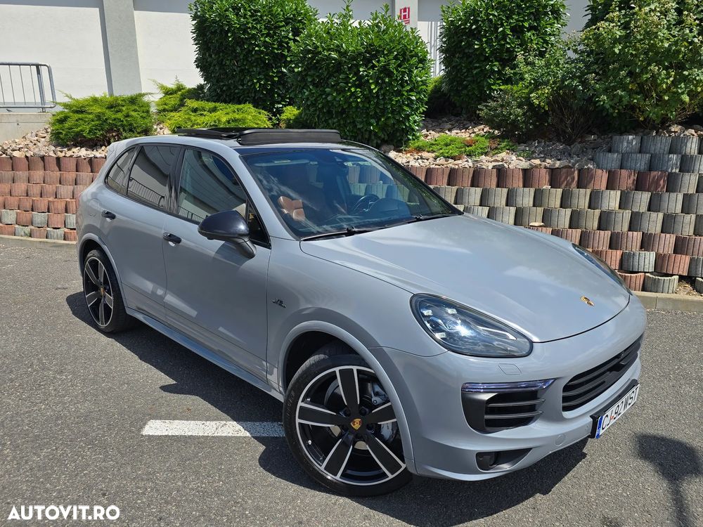 Porsche Cayenne 4.2 L S - 2