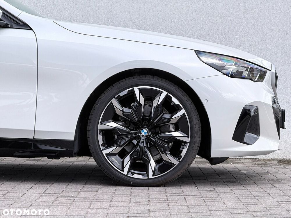 BMW Seria 5 520d xDrive mHEV M Sport - 12