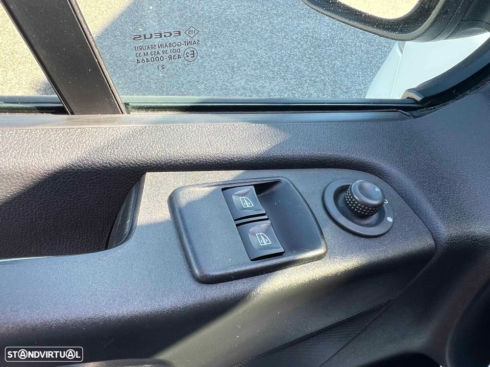 Renault Trafic L2H1 2.0 dci grand confort - 14