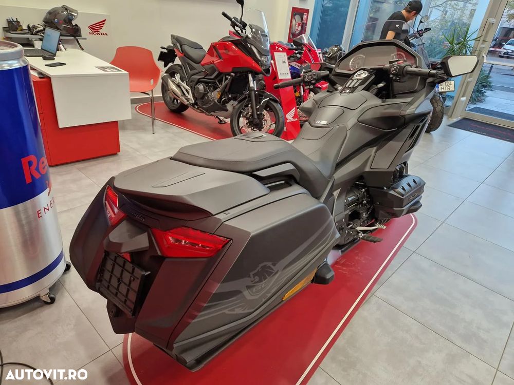 Honda GL 1800 Gold Wing - 6