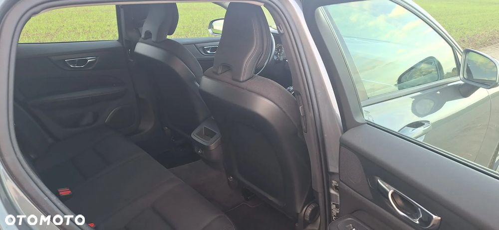 Volvo V60 D3 Momentum - 12