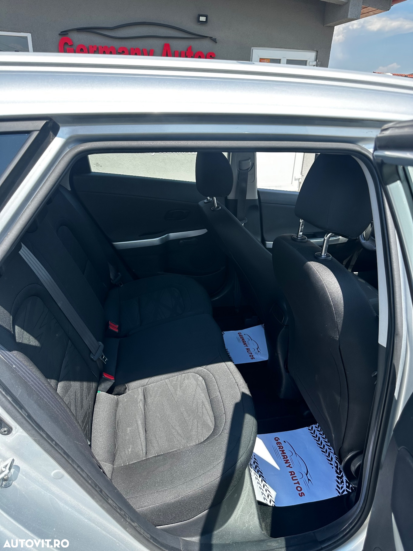 Kia Ceed - 8