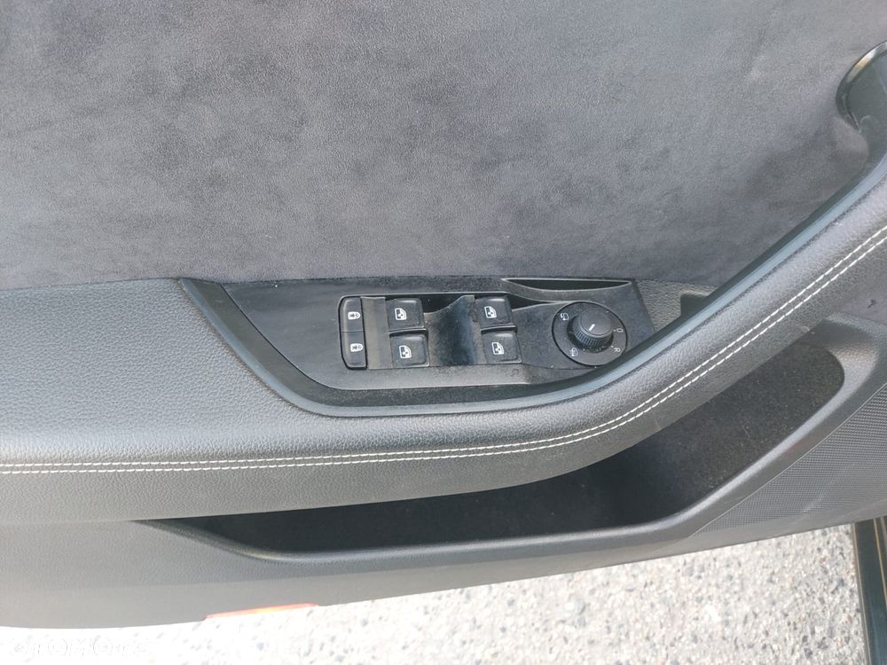 Skoda Superb 2.0 TDI DSG Sportline - 16