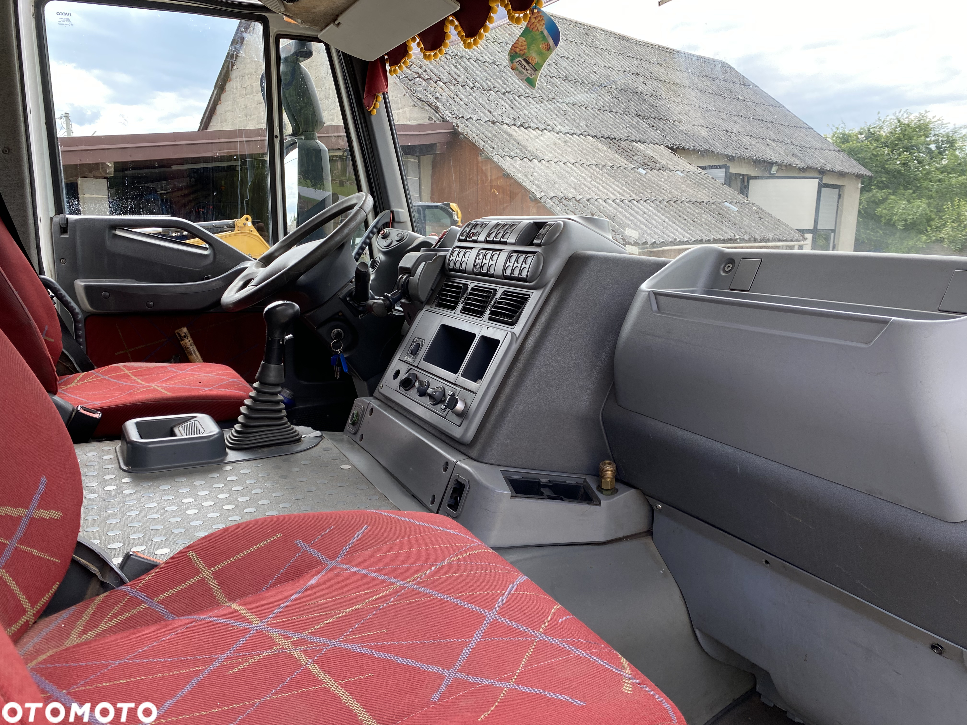 Iveco TRAKKER - 26