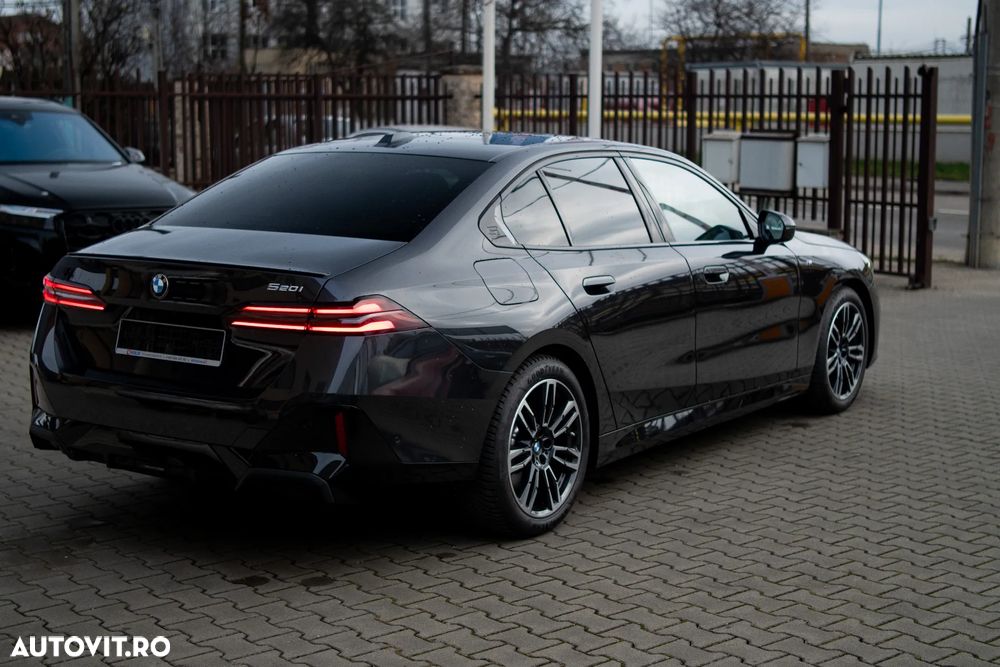 BMW Seria 5 520i Aut. - 6