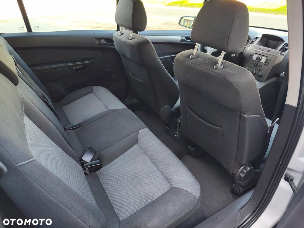 Opel Zafira 1.9 CDTI Enjoy - 29