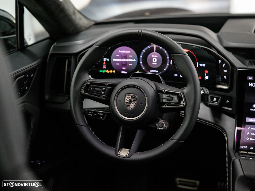 Porsche Cayenne Electric Turbo - 35